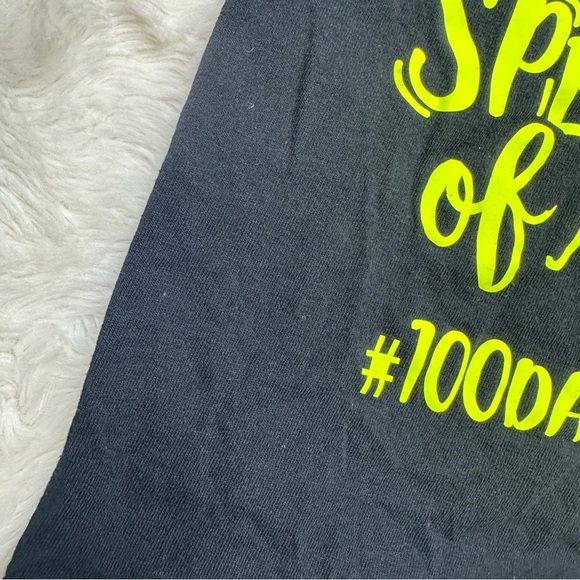 Gildan T-Shirt 100 Days of School Black & Yellow Size Extra Small - Picture 3 of 15